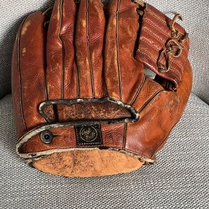 Vintage 1940s HAL NEWHOUSER Baseball Glove
